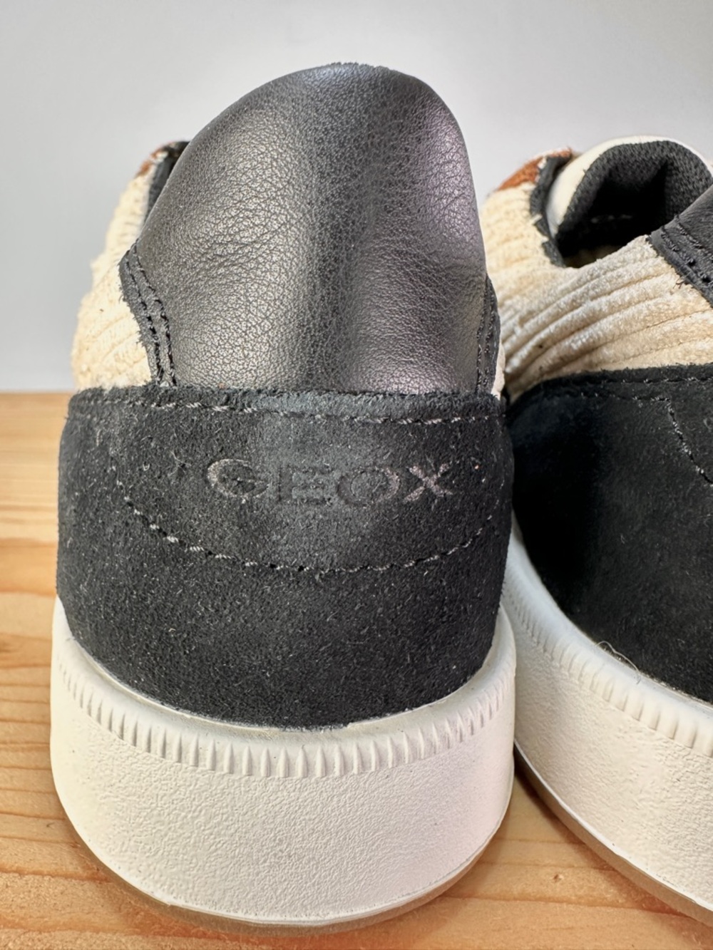 Geox Colorblock Sneakers Low Top Casual Shoes Size 5 NWT Neutral Walking Shoes - Picture 5 of 10